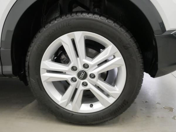 Audi Q2 35 TFSI S tro. advanced LED AHK virt. Cock.