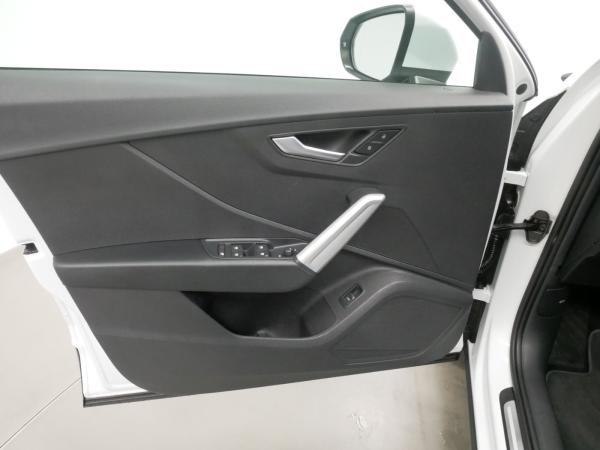 Audi Q2 35 TFSI S tro. advanced LED AHK virt. Cock.