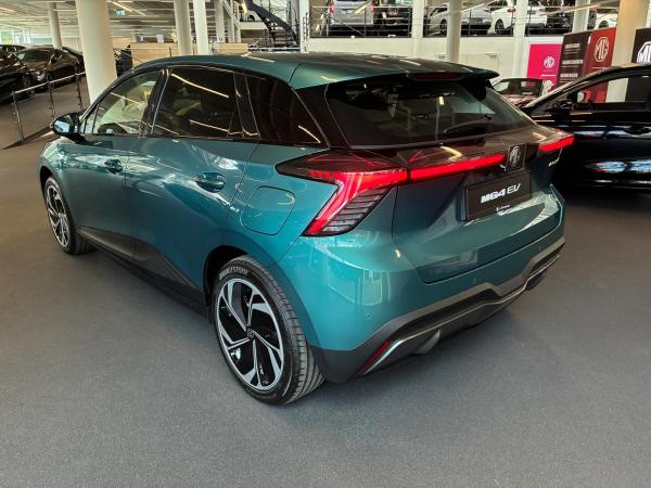 MG MG4 64kWh Premium