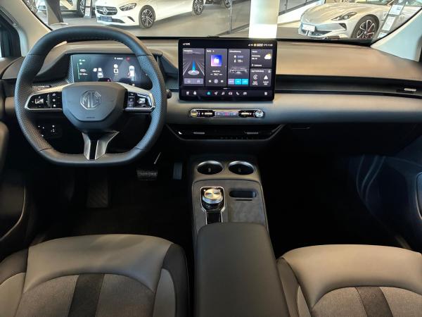 MG MG4 64kWh Premium