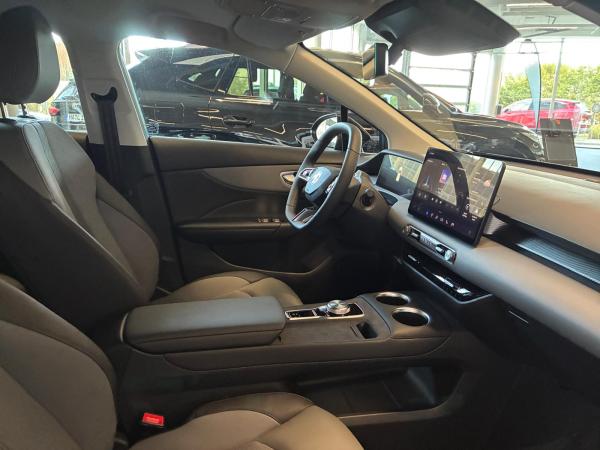 MG MG4 64kWh Premium