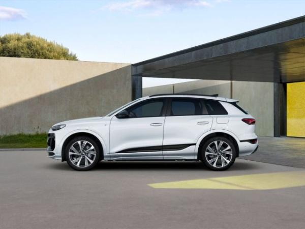 Audi Q6 e-tron quattro S line business