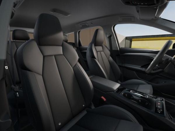 Audi Q6 e-tron quattro S line business