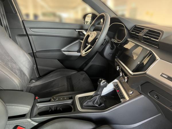 Audi Q3 Sportback 35 TFSI S tronic S line LED Navi DAB VC Sitzheizung PDC