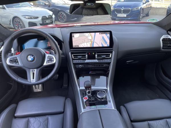 BMW M8 Competition Coupé xDrive 360° B&W Carbon ext.