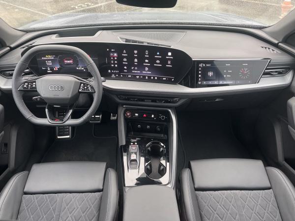 Audi Q5 TDI quattro S tronic S line Pano AHK Audi Q5 TDI quattro S tronic S line Pano AHK