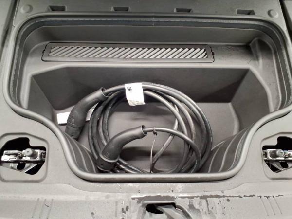 Audi S6 e-tron Avant edition one grey