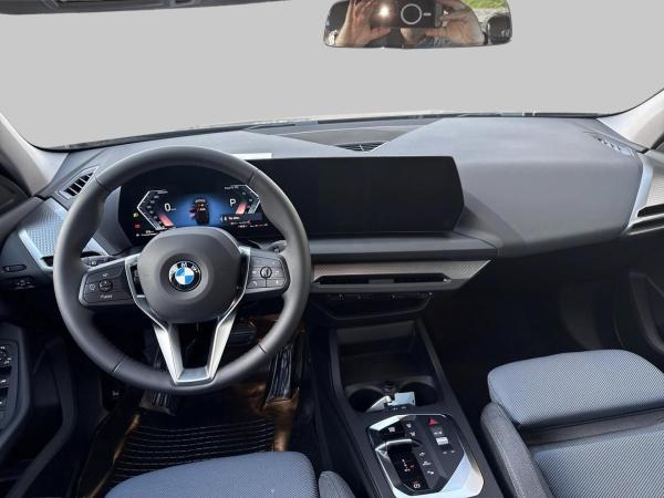 BMW 120 i M-Sport Design opt. Versicherung / Navi / LED / Klimaautomatik