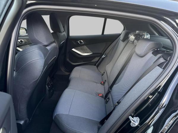 BMW 120 i M-Sport Design opt. Versicherung / Navi / LED / Klimaautomatik