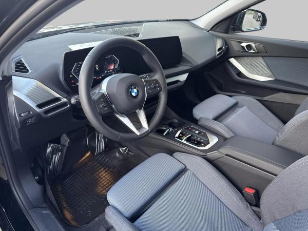 BMW 120 i M-Sport Design opt. Versicherung / Navi / LED / Klimaautomatik
