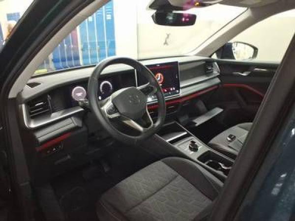 Volkswagen Tayron LIFE 2.0TDI 4M NP.63T NAVI.AHK.AREA-VIEW.7S.IQ-LIGHT