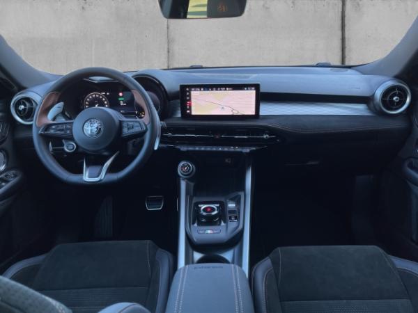 Alfa Romeo Tonale Intensa ACC+PDC+LED+CARPLAY+SHZ