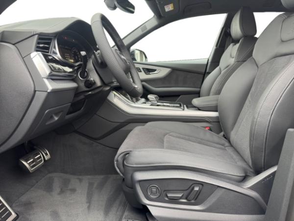 Audi Q8 S-LINE BUSINESS LASERLICHT AHK ALLRADLENKUNG HUD B&O SITZMEMORY 21''