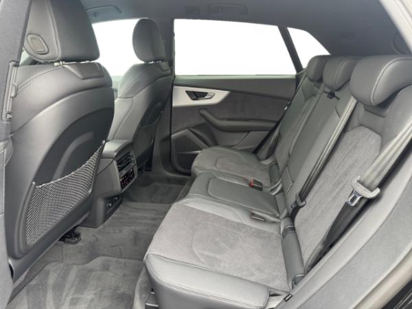 Audi Q8 S-LINE BUSINESS LASERLICHT AHK ALLRADLENKUNG HUD B&O SITZMEMORY 21''