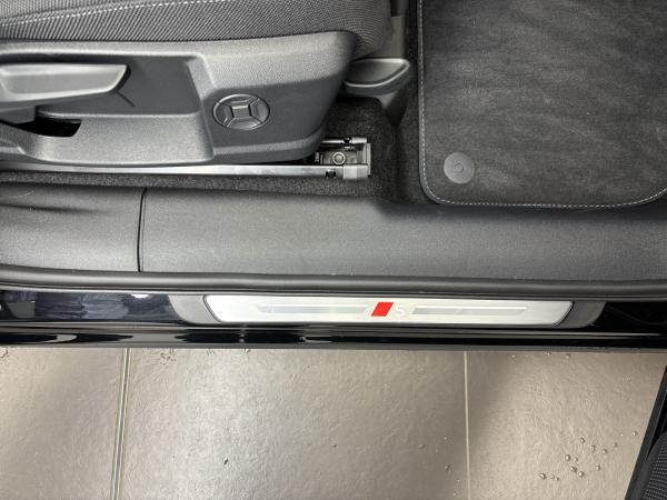 Audi Q3 TFSI 110 kW S tronic  Vorführwagen*