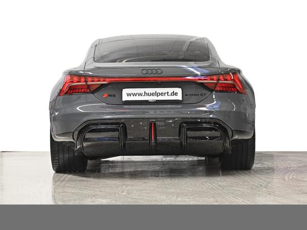 Audi e-tron GT RS quattro