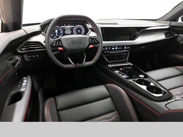 Audi e-tron GT RS quattro