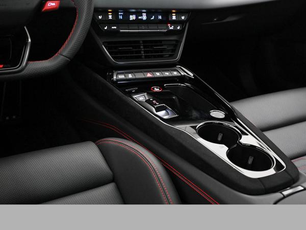 Audi e-tron GT RS quattro