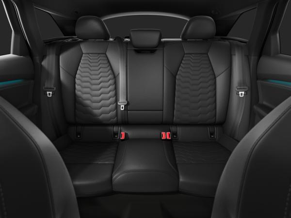 Audi A6 e-tron Avant performance 270kW 2xS-Line 21'' HUD Pano TechPRO (UPE: 99.715€)