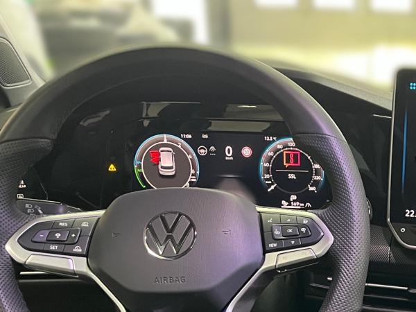 Volkswagen Golf GTE 1,5 l eHybrid PANO AHK Technikpaket Park&ComfortPRO