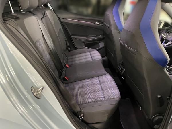 Volkswagen Golf GTE 1,5 l eHybrid PANO AHK Technikpaket Park&ComfortPRO