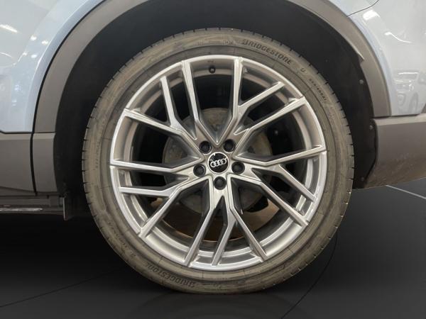 Audi Q4 e-tron Sportback 45 AHK LED LM 21" Navi RFK ACC Wärmepumpe