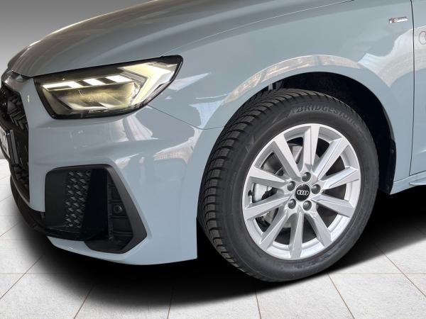 Audi A1 Sportback 30 TFSI S line S tronic Sound LED