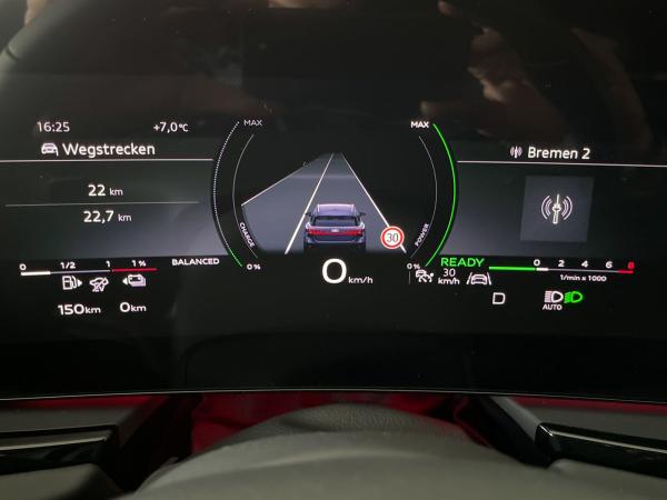 Audi A6 Avant 2.0 TFSI e-hybrid quattro HUD Navi ACC