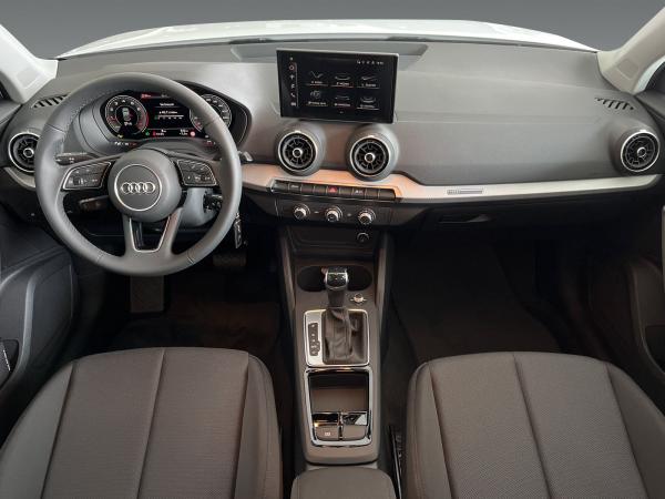 Audi Q2 35 TFSI S tronic LED DAB CarPlay Einparkhilfe