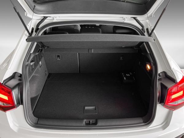 Audi Q2 35 TFSI S tronic LED DAB CarPlay Einparkhilfe