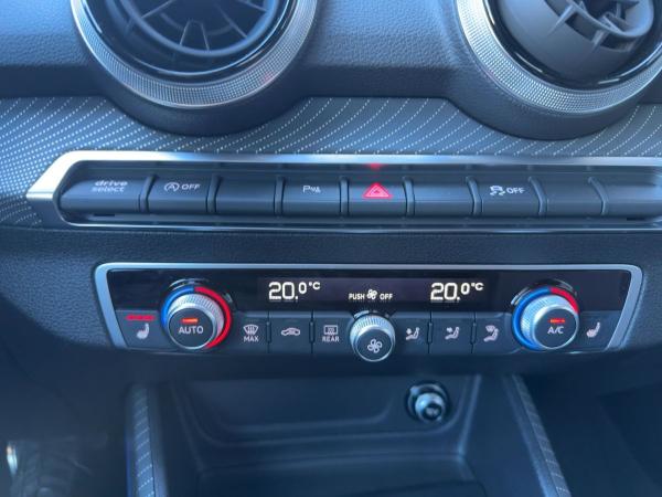 Audi Q2 35 TFSI S tronic 2xS line Matrix Kamera Sound