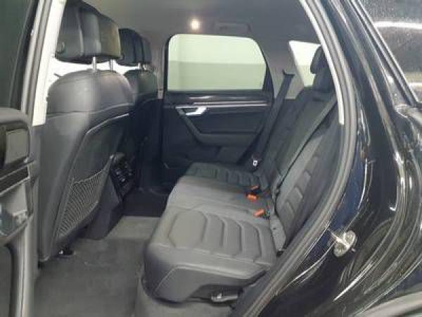 Volkswagen Touareg 3.0 TDI 170kW 4Motion -  LED AHK ACC SHZ DAB+ Navi Rear View LM CarPlay GJR