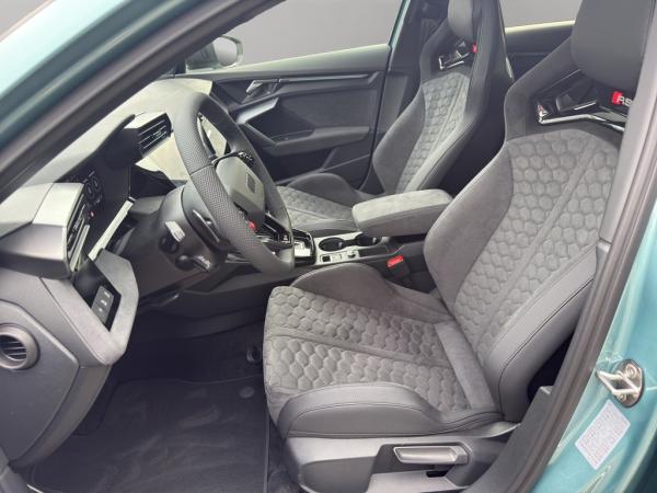 Audi RS3 Limousine 294 kW S tronic *Der Sommer kann kommen