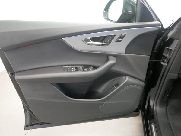 Audi Q8 50 TDI quattro MATRIX AHK PANO HEAD-UP