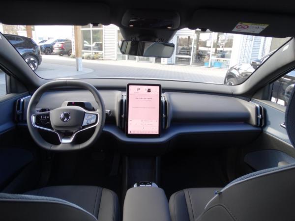 Volvo EX30 Single Motor Extended Range Plus