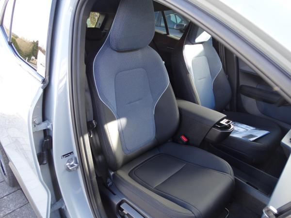 Volvo EX30 Single Motor Extended Range Plus