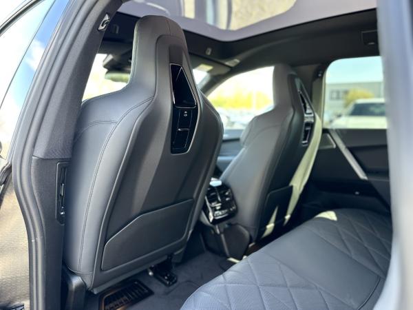 BMW ix xDrive60 | UPE 134.740,- | M Sport Pro B&W Surround DAB LED