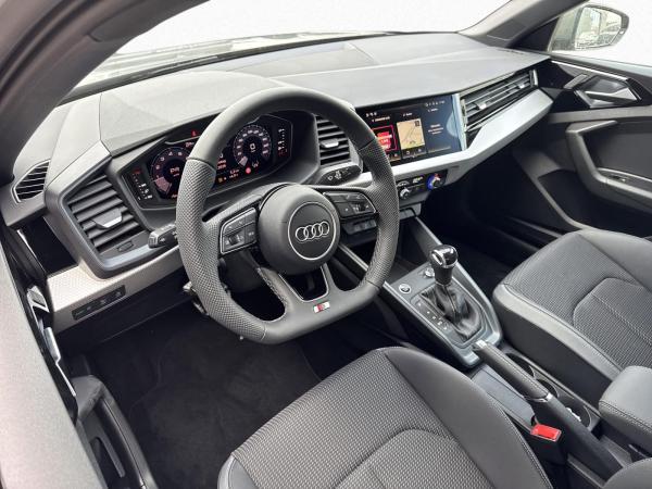 Audi A1 Sportback S line 35 TFSI S tr. *NAVI*LED*RFK*