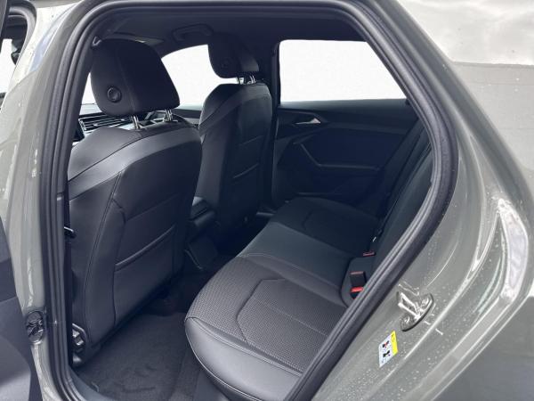 Audi A1 Sportback S line 35 TFSI S tr. *NAVI*LED*RFK*