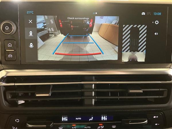 Citroën SpaceTourer Spacetourer 2.2 Diesel 180 Plus M AHK+LED+Navi