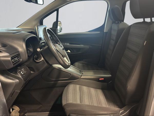 Opel Combo Life Electric inkl. Navi, Kamera, Panoramadach & Sitzheizung