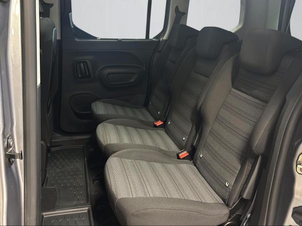 Opel Combo Life Electric inkl. Navi, Kamera, Panoramadach & Sitzheizung