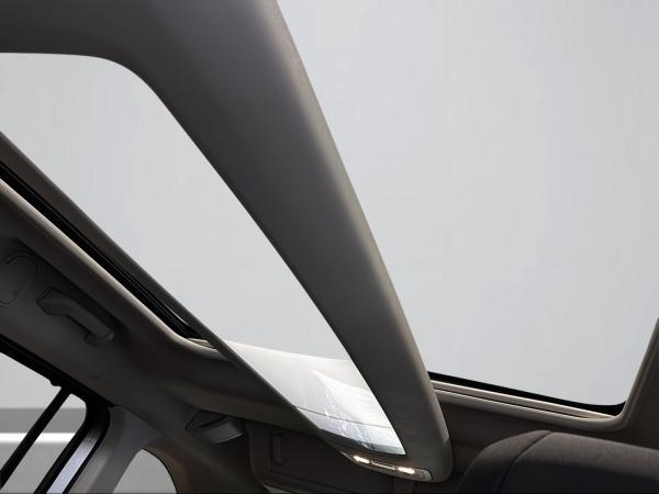 Opel Combo Life Electric inkl. Navi, Kamera, Panoramadach & Sitzheizung