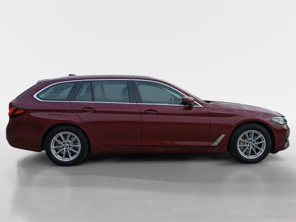BMW 530 xDrive/*Haustürlieferung*Sofort Verfügbar*Anhängerkupplung*Innovationspaket*Business-Paket