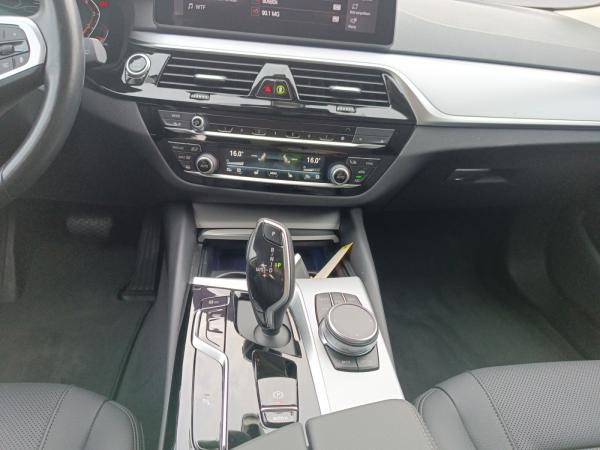 BMW 530 xDrive/*Haustürlieferung*Sofort Verfügbar*Anhängerkupplung*Innovationspaket*Business-Paket