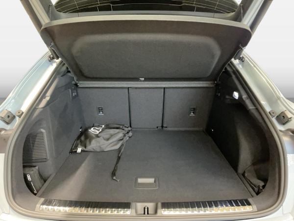Audi Q3 Sportback e-hybrid S tronic ACC AHK LM