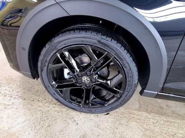 Volkswagen Taigo R-Line 1,5 l TSI DSG *AHK* *PANO*