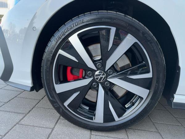 Volkswagen Golf VIII GTE 1.5 eHybrid Navi HeadUp IQ.Light
