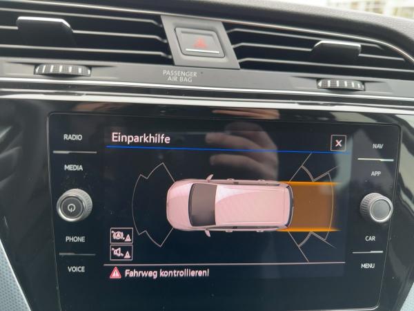 Volkswagen Touran 1.5 TSI Comfortline DSG Navi AHK 7-Sitze