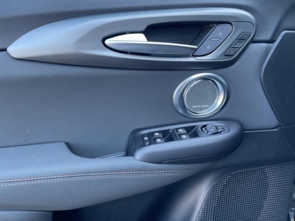 Alfa Romeo Tonale Intensa ACC+PDC+LED+CARPLAY+SHZ